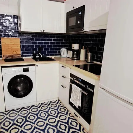 Happy Travel Molina 6 Apartment *